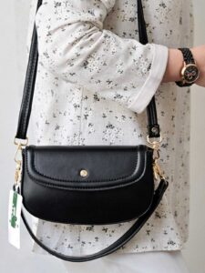 کیف دوشی زنانه بنو مدل لورین کد 4748 - مشکی