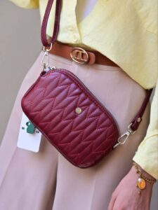 کیف دوشی زنانه بنو مدل سولن کد  4869 - زرشکی