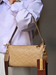 کیف دوشی زنانه بنو مدل نایرا کد 4828 - کرم