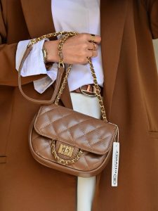 کیف دوشی زنانه بنو مدل میترا  کد 4877 - نسکافه ای تیره